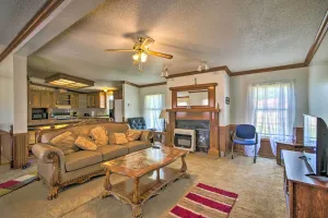 Image of Relaxing Prairie Home, 29 Mi to Starkville!