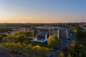 Image of DoubleTree by Hilton Pittsburgh - Cranberry