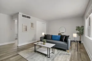 Image of Fascinating 1BR Apartment in Skokie