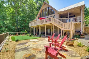 Image of Ellijay Cabin w/ Hot Tub & Mountain Views