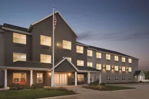 Image of Country Inn & Suites by Radisson, Cedar Falls, IA