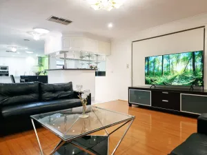 Image of Spacious 5 bedrooms house