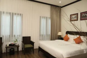 Image of Paul Chabot Hotel