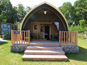 Image of Romantic Tent Lodge in Dalerveen With Sauna
