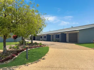Image of Direct Collective - Villas on Rivergum