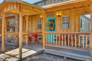 Image of Quiet Eagar Retreat Near Lakes, Hiking & Hunting!
