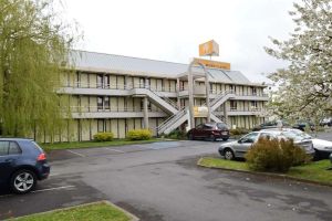 Image of Premiere Classe Lille Sud - Douai Cuincy