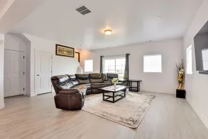 Image of South Salt Lake Townhome - Family Friendly!