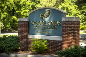 Image of Williamsburg Woodlands Hotel & Suites, an official Colonial Williamsburg Hotel