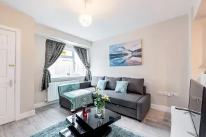 Image of Dartford, Kent - Modern 2Bd 2Bath En-Suite Bungalow M25 Bluewater