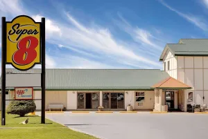 Image of Super 8 by Wyndham Cut Bank