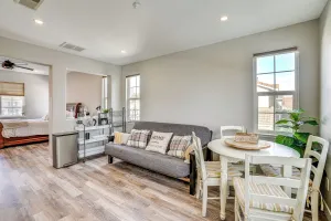 Image of Pool & Hot Tub Access: Brentwood Getaway!