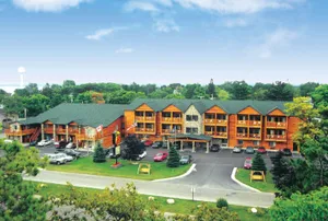 Image of Super 8 by Wyndham Bridgeview of Mackinaw City