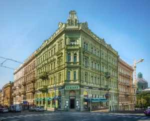 Image of Deminka Palace