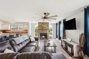 Image of 'heaven on the Hill' Retreat w/ Deck + Gas Grill!