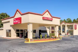 Image of Red Roof Inn Atlanta - Suwanee/Mall of Georgia