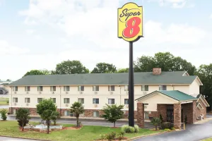 Image of Super 8 by Wyndham Anderson/Clemson Area