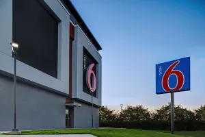 Image of Motel 6 Dallas, TX Methodist Charlton Medical Ctr
