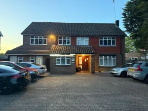 Image of High Trees Guest House Gatwick
