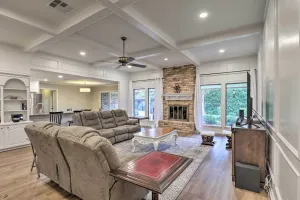 Image of 9 Mi to Magnolia Market Large Home in Waco!