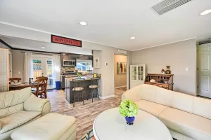 Image of Family-Friendly Kirkland Home about 1 Mi to Downtown