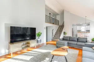 Image of 3 Mi to Dtwn: Home w/ Yard in Newark