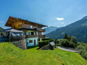 Image of Cozy apartment with mountain views