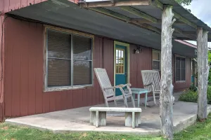 Image of On 60-Acre Farm with Pond Charming Carmine Studio!