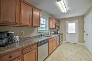 Image of Quaint Family Home Near Downtown Murray and MSU