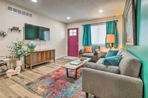 Image of Stylish Vacation Rental - Walk to ISU!
