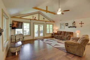 Image of Bullfrog Bluff Mountain View Cabin with Deck!