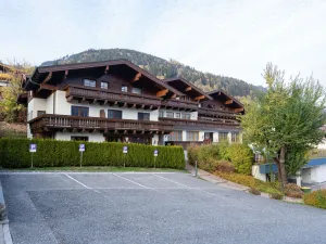 Image of Luxurious Apartment in Fürth with Pool