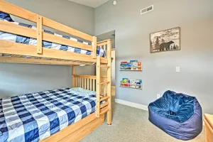 Image of Bright Condo with Community Perks Near Ski Quechee!