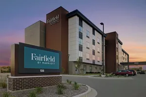 Image of Fairfield Inn & Suites by Marriott Milwaukee Brookfield