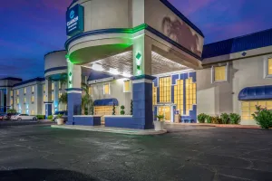 Image of Clarion Inn & Suites Central Clearwater Beach