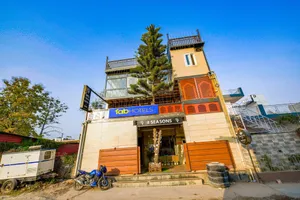 Image of Fabhotel 4 Seasons