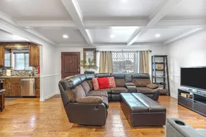 Image of Fully Updated 3 BDR Seaside Home Minutes to Beach!