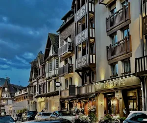 Image of Le Trophée Boutique Hôtel Spa- La Loggia Appart'hôtel