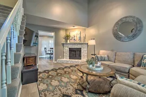 Image of Modern Townhome with Fireplace Near Stoll Park