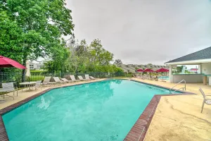 Image of Lake Conroe Getaway: 8 Mi to Margaritaville!