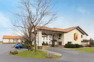 Image of Super 8 by Wyndham Hebron Lowell Area