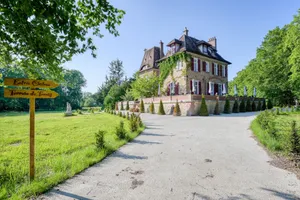 Image of Le Petit Château de Barbizon au Bois du Mée