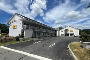 Image of Super 8 by Wyndham Albany
