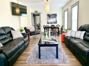 Image of 5BR Niagara Getaway Prime Location-Sleeps 10