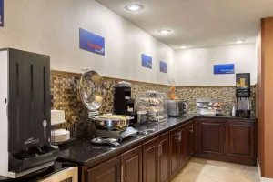 Image of Days Inn by Wyndham Columbia Kentucky