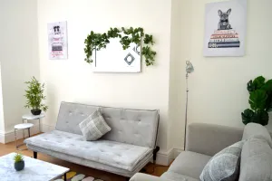 Image of Beautiful Two-bed Apartment With Driveway Parking