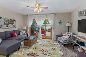 Image of 425 Magnolia Unit I by Hodnett Cooper