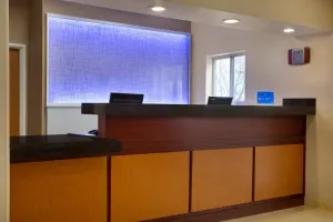 Image of Country Inn & Suites by Radisson, Bismarck-Mandan