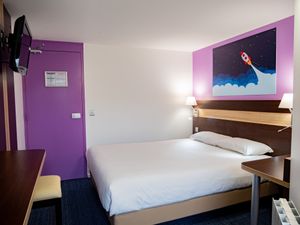 Image of Contact Hotel Restaurant La Chaumière entre Orgeval et Flins A13 sortie 8
