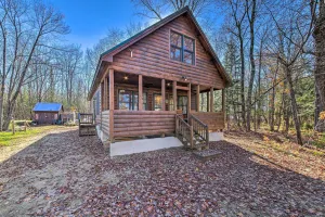 Image of Inviting Webb Lake Cabin with Mountain Views